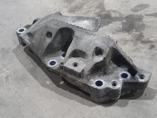 bontott RENAULT MASTER Motor Tartó Bak Jobb